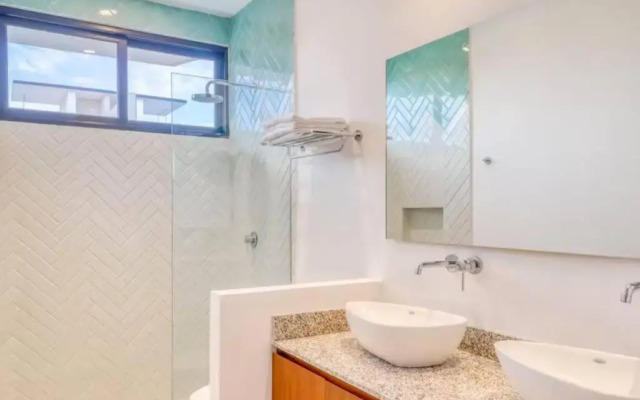 307 Amena Awesome Penthouse w/ Private Pool and Gym