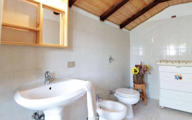 Wooden chalet in Pieve Tesino with garden