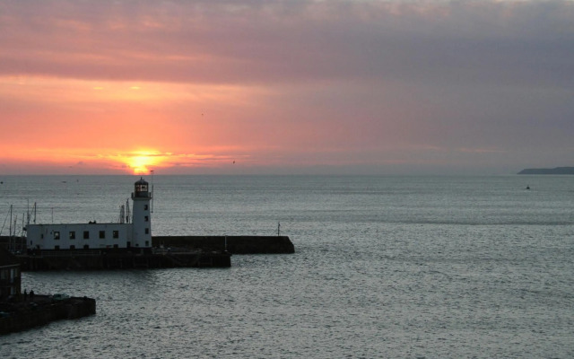 Scarborough Stays - Captain Bay Apartments