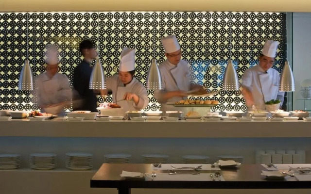 Club Lounge at Hotel Jen Hong Kong