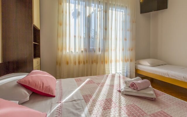 Rooms Zeljka 2