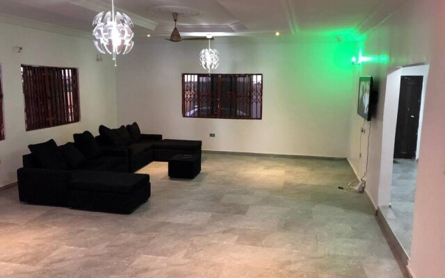 Charming 4-bed House in Kokrobite