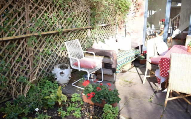 3 Bedroom House With Garden in Brixton