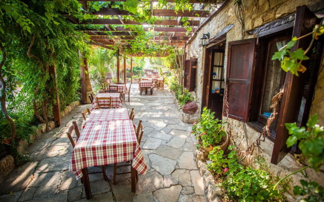 Vasilias Nikoklis Inn Paphos