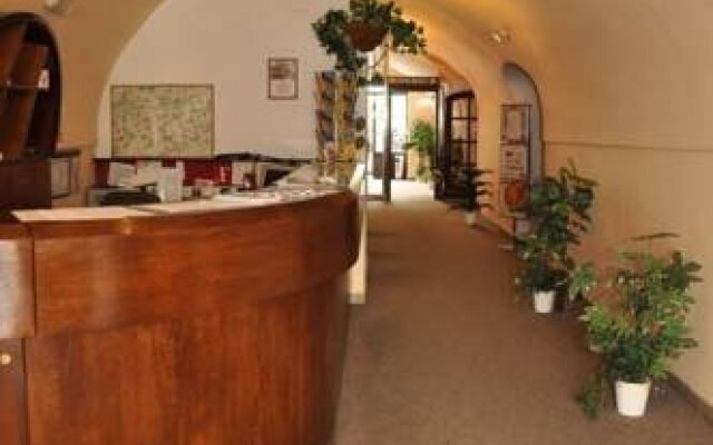 Hotel M