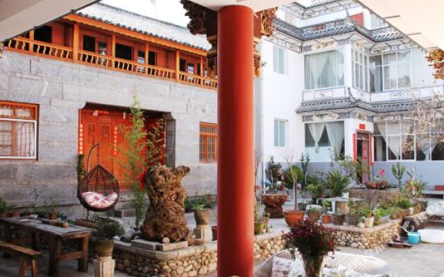 Dali Mufeng Inn (Dali Ancient Town Branch)