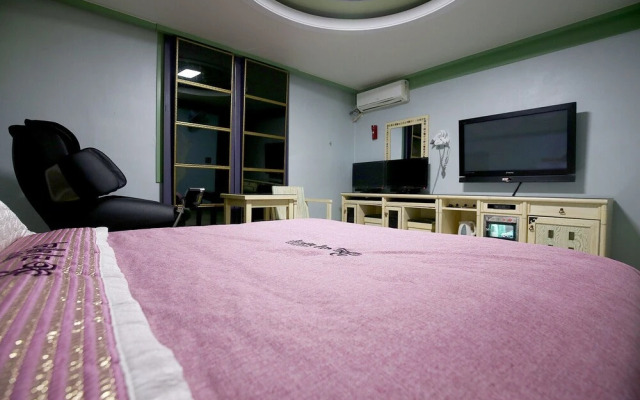 Daejeon Yucheon Rivera