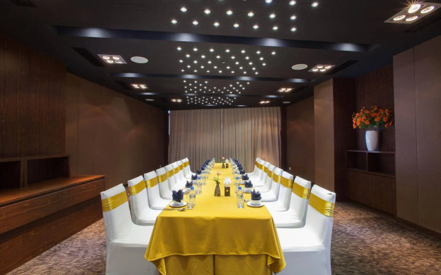 Authentic Hanoi Boutique Hotel