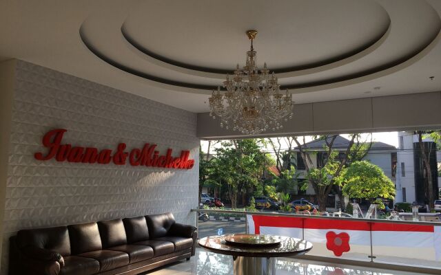 I&M Hotel Billiard