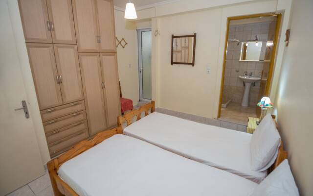 Lefkos Apartment in Lefkada city center!