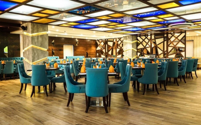 Hotel Saffron Crest