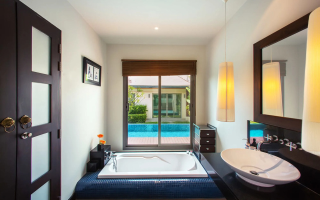 Niche Villas by TropicLook