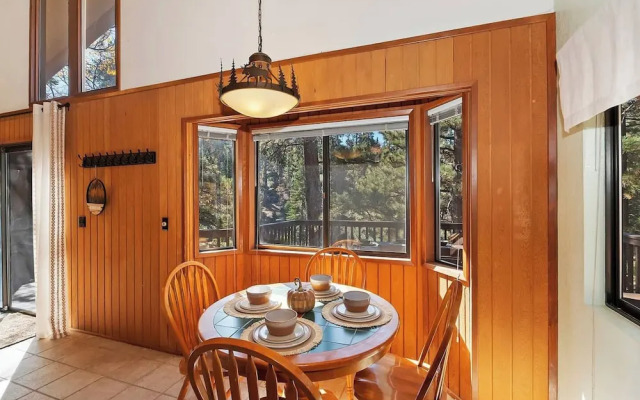 Everwood Serenity Treehouse