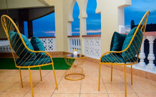 Lily Beachfront Apartments