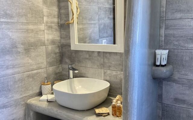 Aeron suites