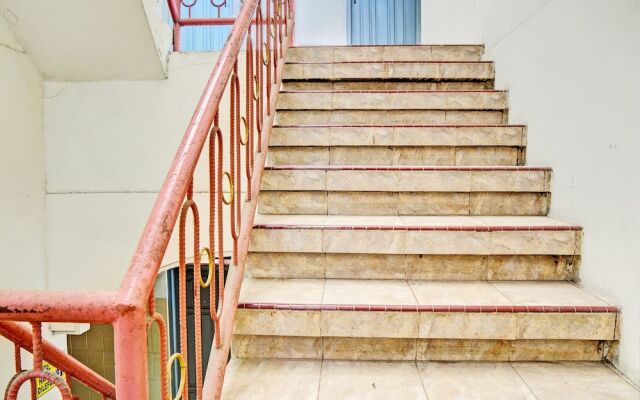 OYO 93108 Homestay H Syarif Syariah – RA Kartini
