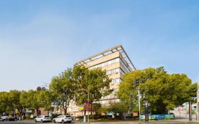 Qingji Hotel MINI (Shanghai Overseas Gaoqiao Guangming Road Branch)