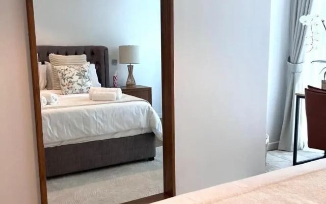 The Smart Concierge - Cayan tower