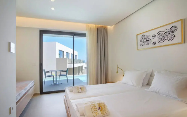 Phos Hotel Adults Only