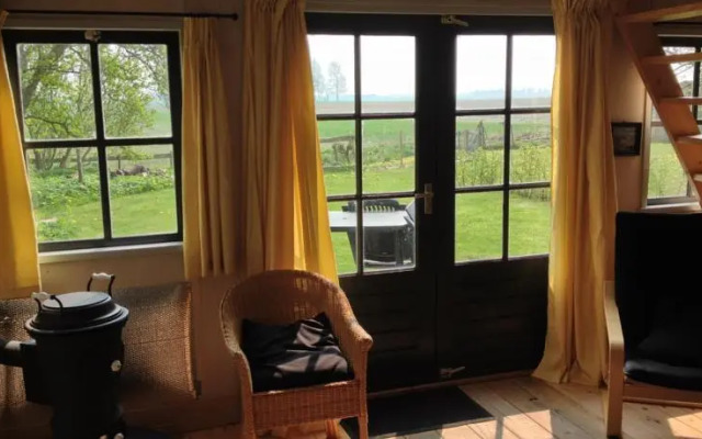 Bed & Breakfast "Gastenverblijf-FINKUM"