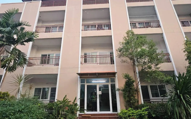 M Place Maerim