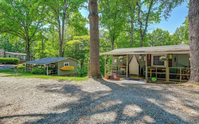 Whittier Vacation Rental Cabin in Tranquil Setting