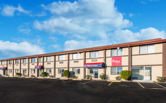 Red Roof Inn & Suites Wapakoneta