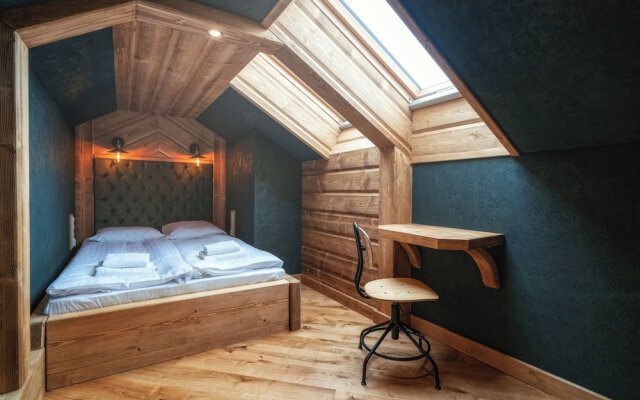 Mountain Shelter Apartments