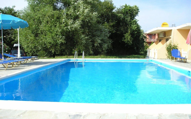 River Studios & Apartments