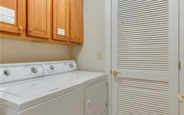 Wendover Dunes 8115 by RedAwning