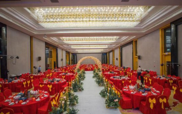 Hewitt Grand Hotel