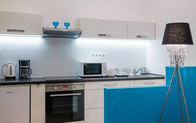 Parking, Ac, 2 Bedroom Design Flat In The Center