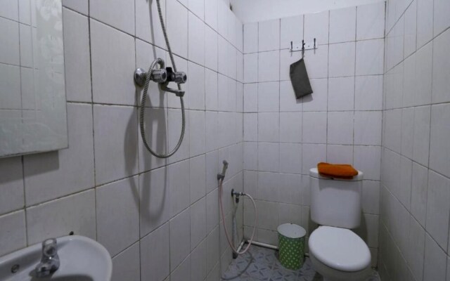 OYO 93168 Permata Ria Hotel