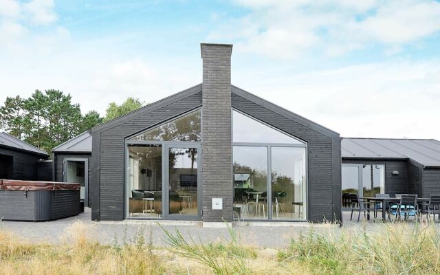 10 Person Holiday Home in Romo