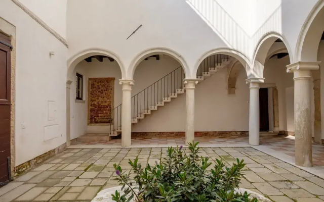 Palazzo Ca' Moro apartments