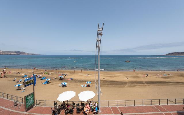 Nice beach views with terrace By CanariasGetaway