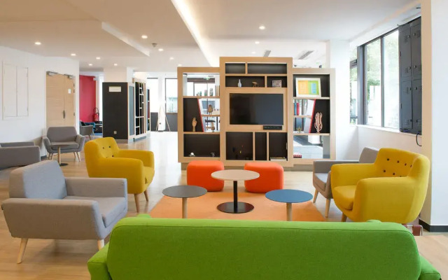 Doubletree By Hilton Paris Bougival