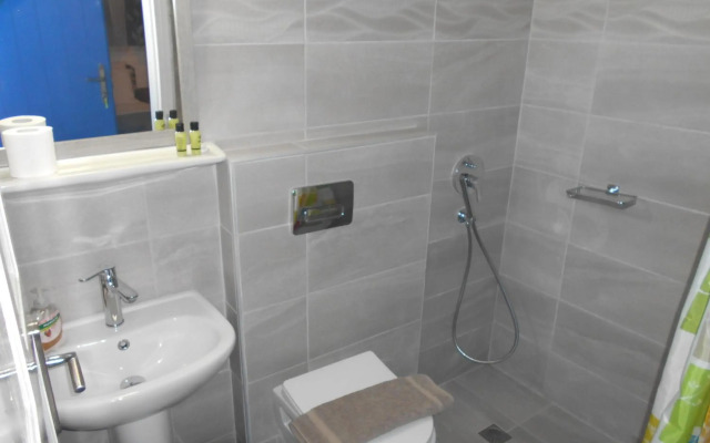 Studios Apartments Kapetanios