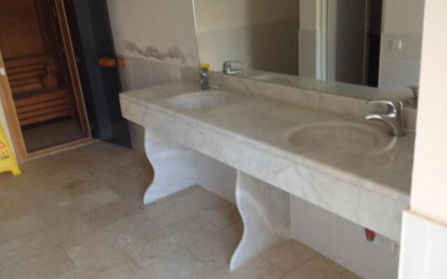 Apartment in KurtSafir Euro 12 Residence