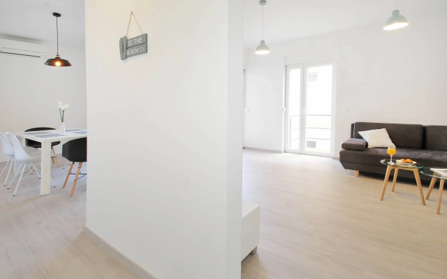 Bacan Family Apartments