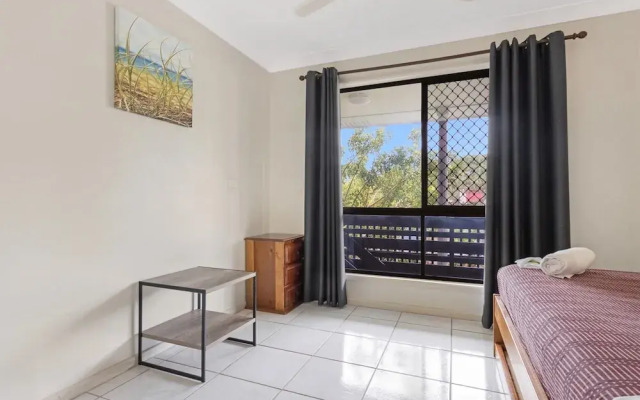 Spacious 3-bed Home With Large Balcony