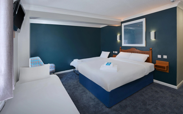 Travelodge Northampton Round Spinney