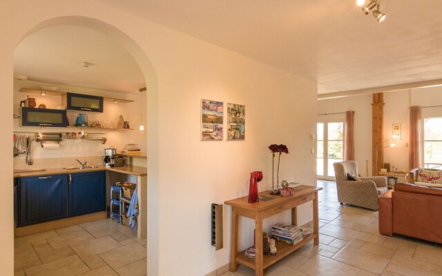 Luxurious Villa in Rouzede with Private Pool