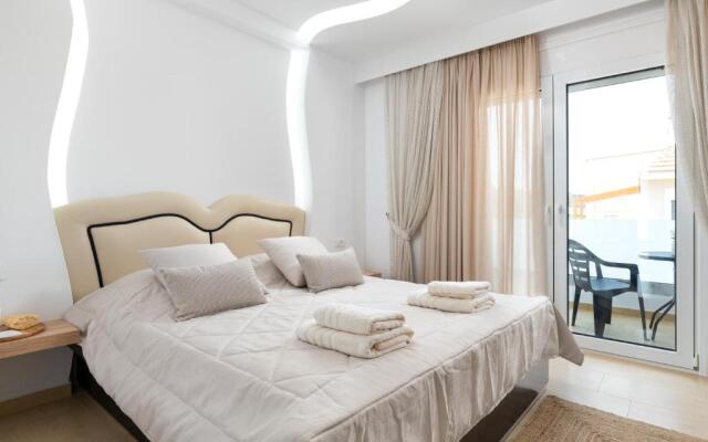 White House Kokas Luxury Apartments