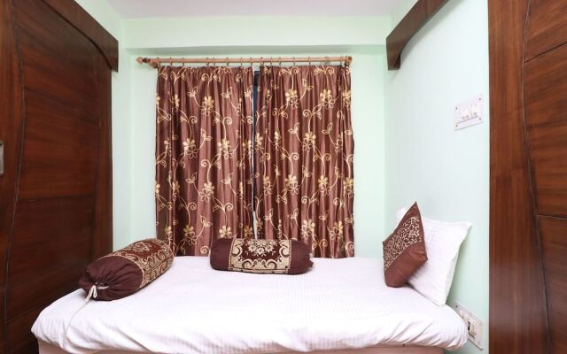 OYO 14125 Home Hill View 2BHK Clock Tower