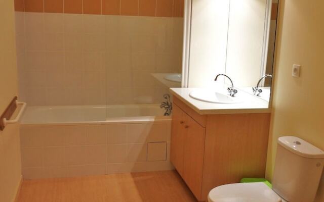 Logement n107 6pers face aux Thermes