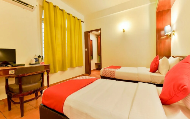 OYO 15247 New Woodlands Hotel