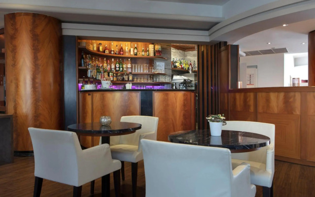 Smart Hotel Holiday