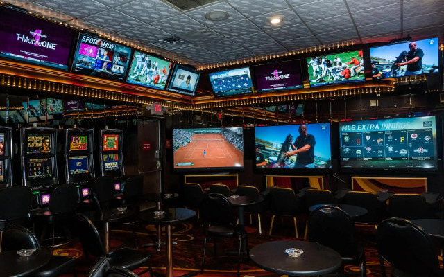 Skyline Hotel & Casino