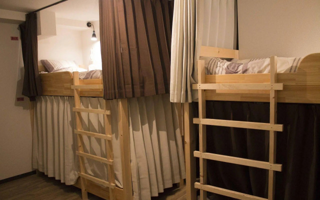 Dotombori Base - Hostel